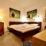 Ajo Apartments - Alte Donau Garden Flat - Self-Check-In