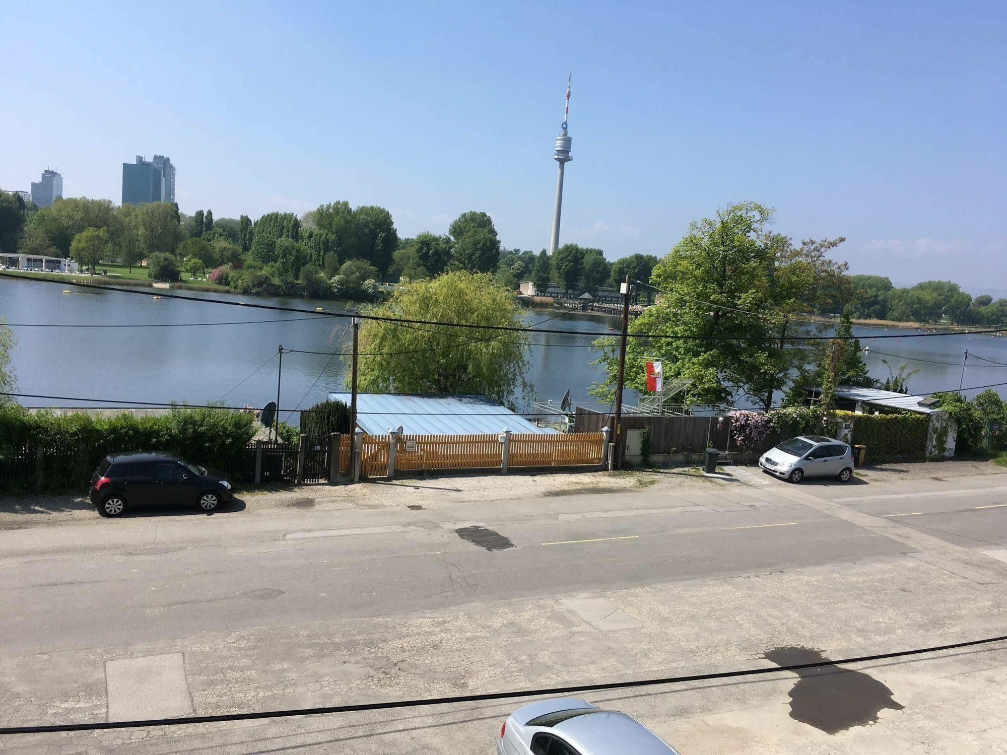 Ajo - Alte Donau Garden Flat - Self-check-in Apartamento